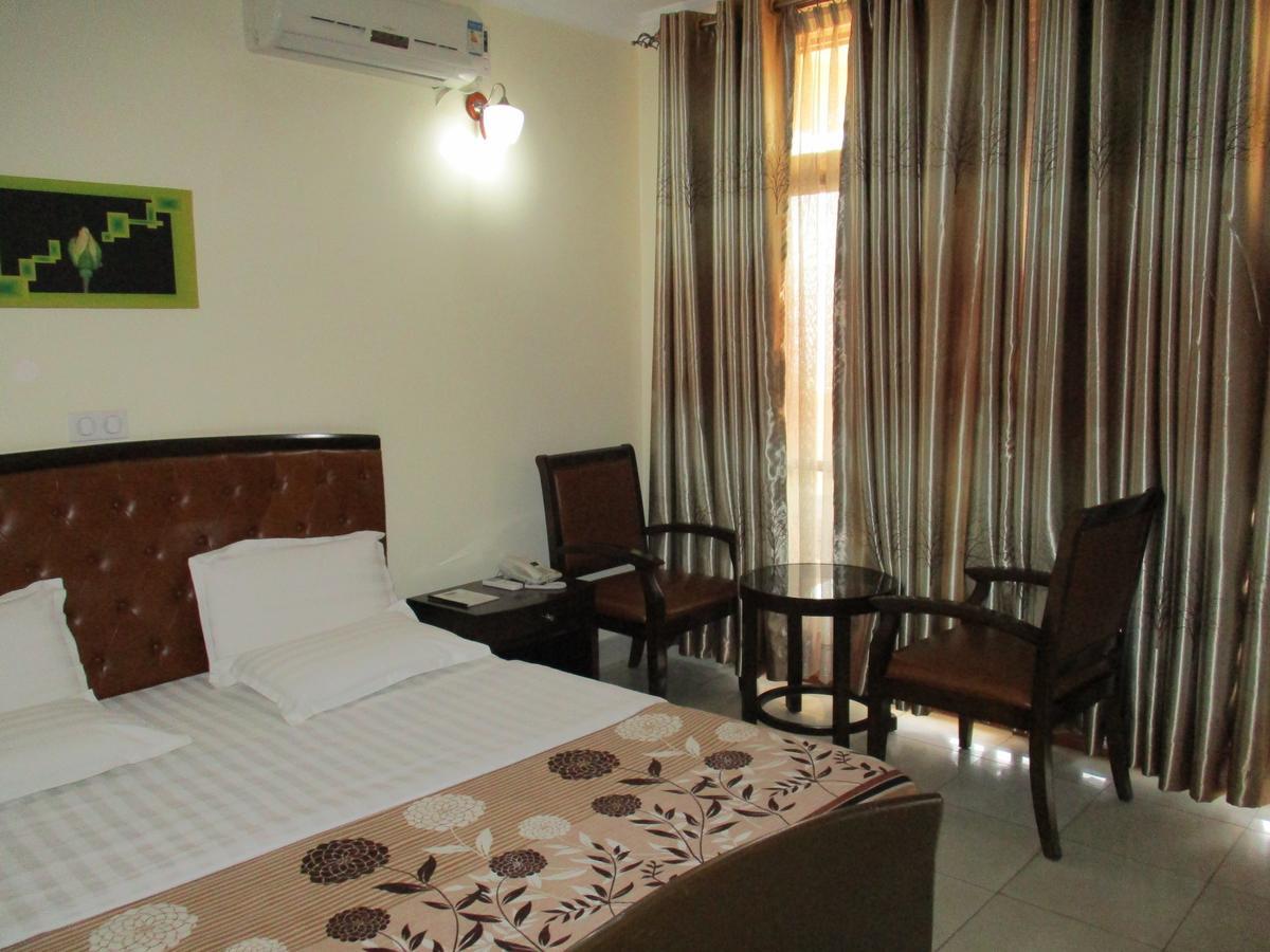 Amaris Hotel Kigali Esterno foto