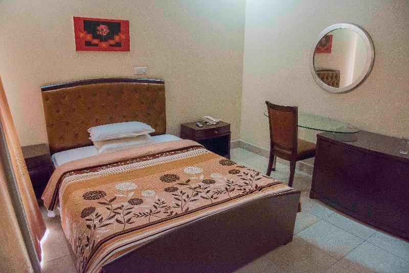 Amaris Hotel Kigali Esterno foto
